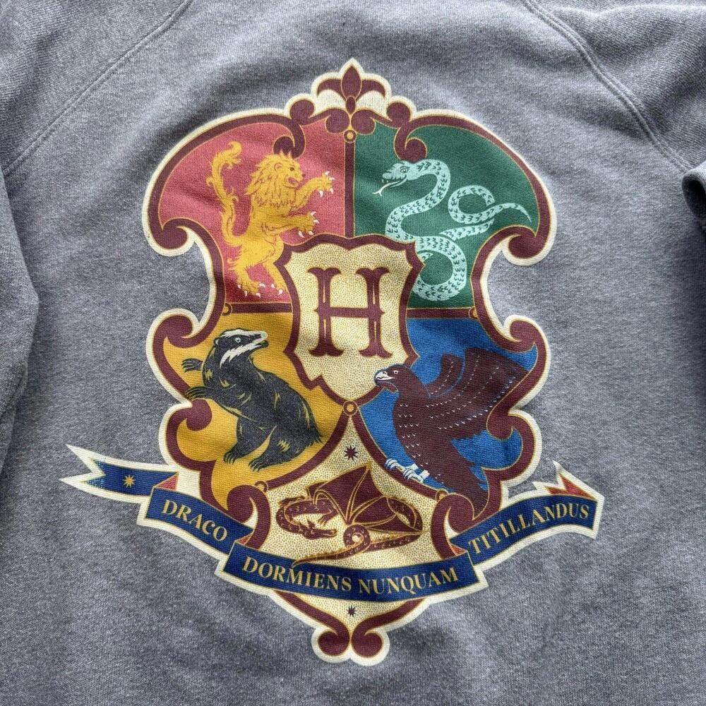Harry Potter Hogwarts Sweatshirt Size S, SKU: 181-2637 - Picture 4 of 7